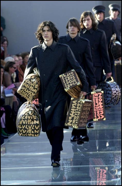 stephen sprouse louis vuitton collaboration|stephen sprouse marc jacobs.